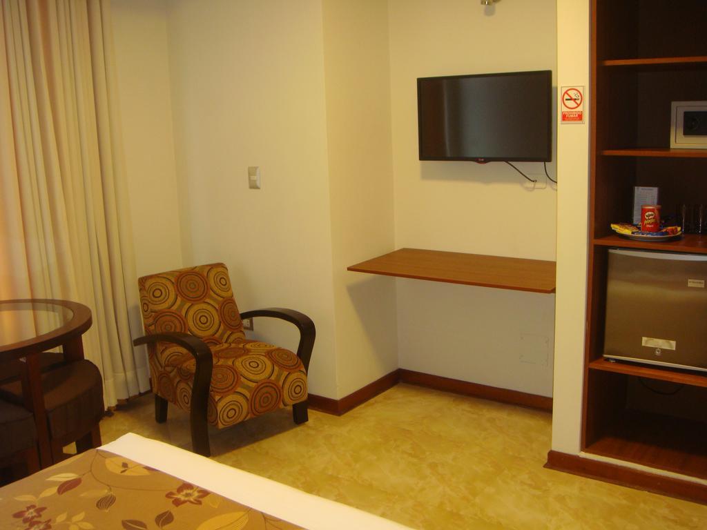 איקיטוס Hotel Europa מראה חיצוני תמונה