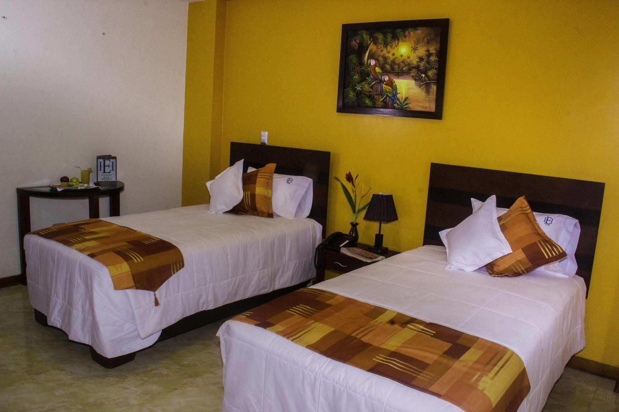 איקיטוס Hotel Europa מראה חיצוני תמונה