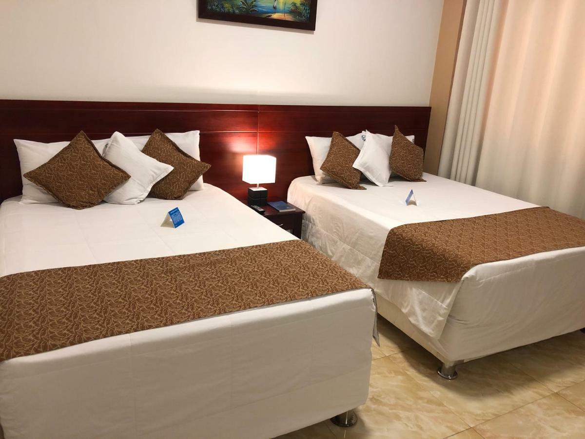 איקיטוס Hotel Europa מראה חיצוני תמונה